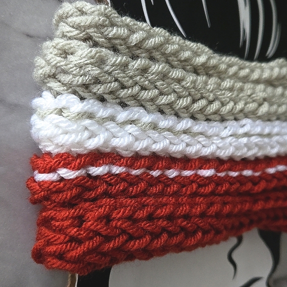 Handmade Knit Turban Headband - Picture 5 of 5